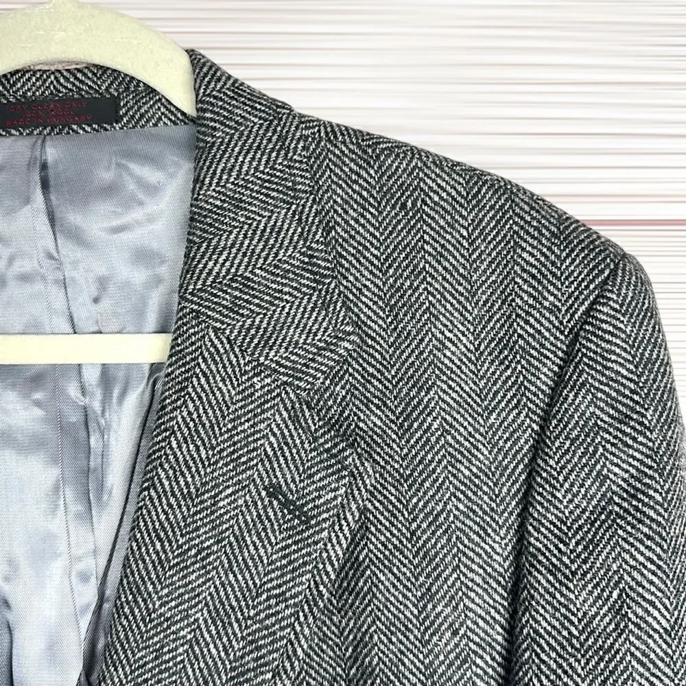 Christopher Brooks Gray Wool Two-Button Single Vent Herringbone Sport Coat 42R